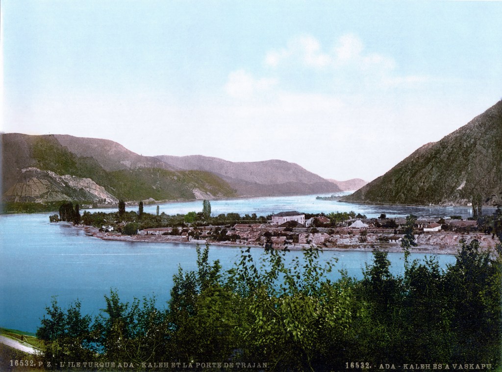 L'île Ada Kaleh et les Portes de Fer, vers 1890-1900.